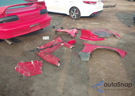 2000 Chevrolet Camaro from USA, damaged, VIN 2G1FP22K8Y2151803